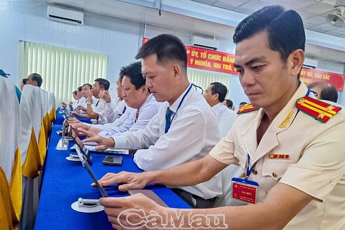 Ninh Quới thực hiện 'Đại hội Đảng không giấy'