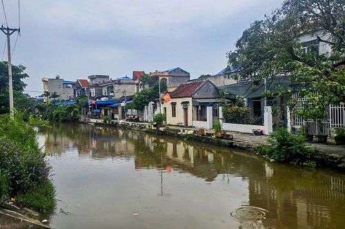Trầm cảm sau sinh, người mẹ ôm con 5 tháng tuổi tự tử: Đau lòng số phận của người con