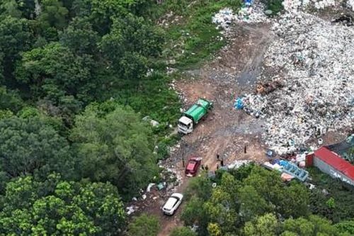 Công an TPHCM: Bắt giám đốc công ty thu gom rác đổ trái phép 600 tấn rác gây ô nhiễm môi trường