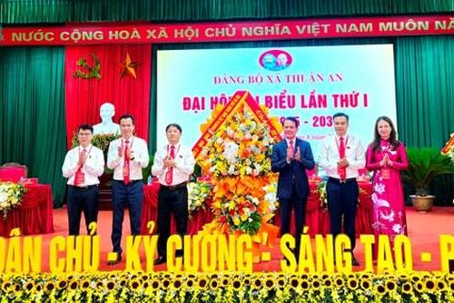 Ủy viên Ban Thường vụ Thành ủy, Chủ nhiệm Ủy ban Kiểm tra Thành ủy Hà Nội Hoàng Trọng Quyết: Thuận An phát huy mạnh lợi thế, tiềm năng, dư địa để phát triển