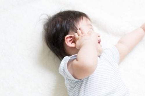 Vì sao trẻ sau 6 tháng tuổi dễ bị thiếu canxi, phòng ngừa như thế nào?