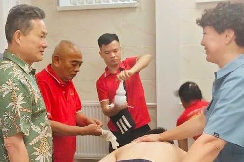 Tinh hoa y học cổ truyền Việt được lan tỏa trong chuyến đi Nga của Lão Nhà Quê