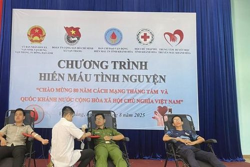 Hơn 250 người ở Khánh Hòa đi hiến máu tình nguyện