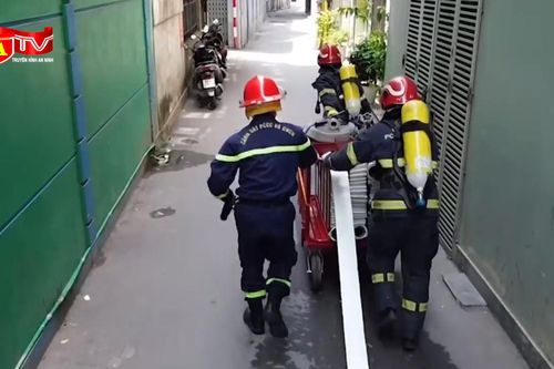 Phương tiện giúp lực lượng cứu hỏa dập đám cháy trong ngõ sâu 200m