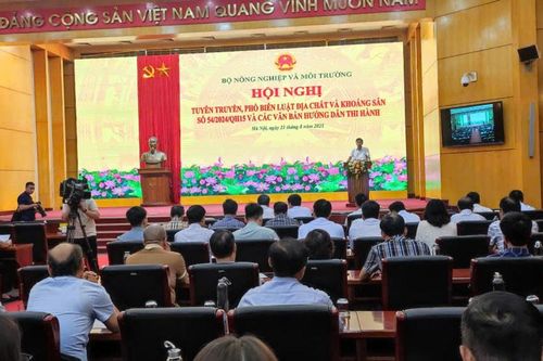Đưa Luật Địa chất và khoáng sản vào đời sống