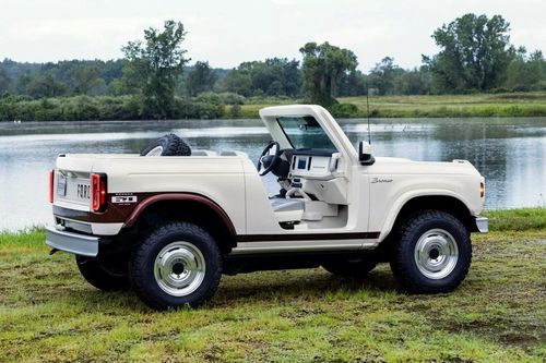 Bản concept mui trần của Ford Bronco