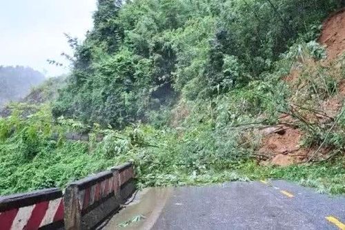 Thanh Hóa công bố tình huống khẩn cấp sạt lở tại tuyến đường Quan Sơn - Tam Lư