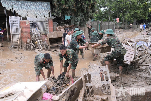 Lực lượng vũ trang Quân khu 4 dấu ấn đậm sâu trong lòng nhân dân