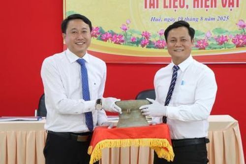 Bảo tàng Lịch sử thành phố Huế tiếp nhận hơn 1.400 tài liệu, hiện vật