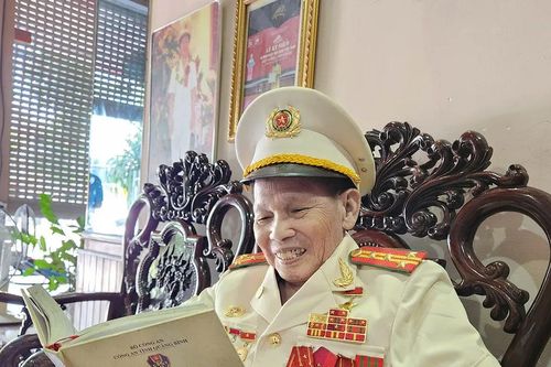 Mặt trận phản gián: Cuộc chiến cân não - Bài 3: Đánh đuổi biệt hải ở tọa độ lửa