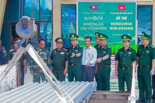 TP Huế hỗ trợ người dân bản Ta Lui (Lào) khắc phục hỏa hoạn