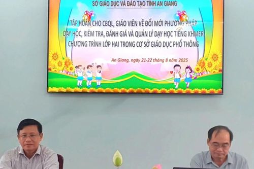 Nâng cao năng lực dạy học và quản lý dạy học tiếng Khmer trong trường Tiểu học