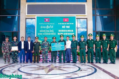 Thành phố Huế: Trao hỗ trợ cho người dân bản Ta Lui khắc phục hậu quả hỏa hoạn