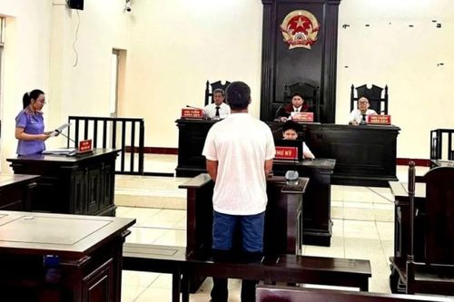 Phạt tù người lái ô tô liên tục bóp còi trên bãi biển ở Đắk Lắk