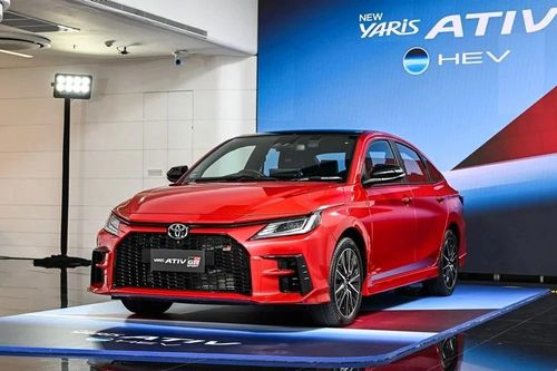 Cận cảnh Toyota Vios hybrid vừa ra mắt