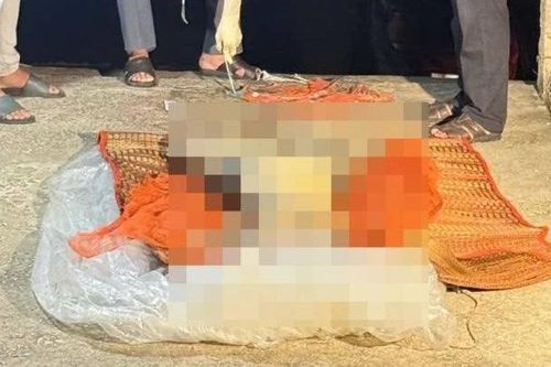 Phát hiện thi thể trôi trên biển mặc quần số 69