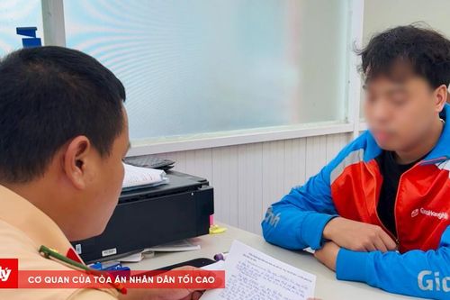 Xử lý thanh niên lái ô tô kéo xe tự chế quay TikTok