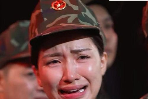 Hòa Minzy khóc nức nở tại 'Sao nhập ngũ', Thiếu tá Long trở lại gây sốt