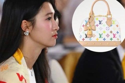 Túi xách nghìn USD của Á hậu Phương Nhi ở sự kiện có gì đặc biệt?