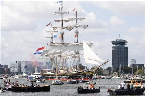 Thành phố cảng Amsterdam tôn vinh lịch sử 750 tuổi