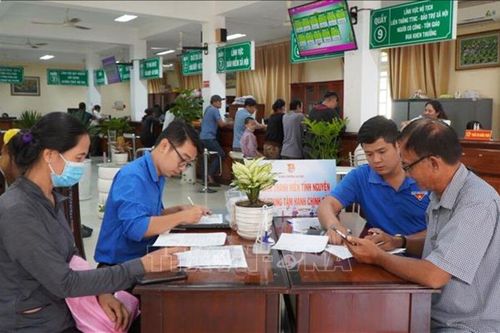 Người dân yên tâm khám, chữa bệnh sau khi triển khai chính quyền địa phương 2 cấp
