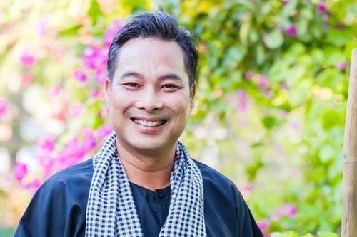 Nam ca sĩ là 'vua cát-xê' sau 20 năm giải nghệ, giờ thành tỷ phú và cuộc sống viên mãn