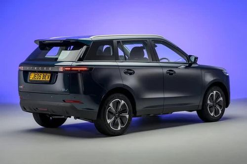Xe gầm cao cùng phân khúc với Hyundai Creta, công suất 211 mã lực, giá gần 450 triệu đồng
