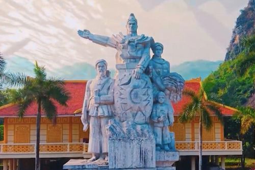 Chào mừng ngày lễ lớn của đất nước, hào khí dân tộc được tôn vinh trong 'Truyền thống Việt Nam'