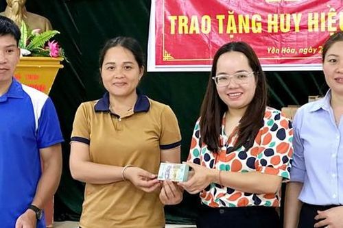 Cấp vốn sinh kế cho phụ nữ yếu thế là người dân tộc thiểu số