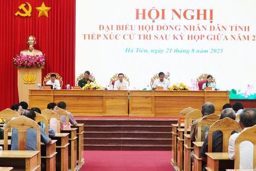 Phó Bí thư Thường trực Tỉnh ủy An Giang Nguyễn Thanh Nhàn tiếp xúc cử tri một số địa phương
