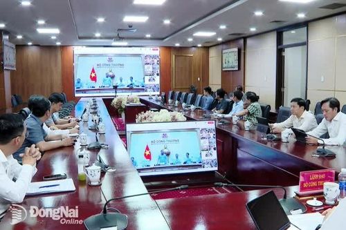 Đồng Nai kiến nghị gỡ 'nút thắt pháp lý' cho các dự án điện mặt trời mái nhà trong khu công nghiệp