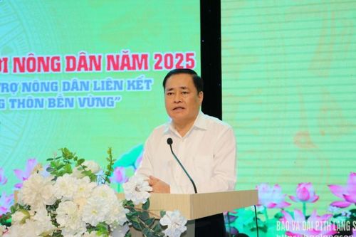 Chủ tịch UBND tỉnh đối thoại với nông dân