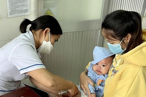 Tuyến đầu gần dân, bảo vệ sức khỏe Nhân dân