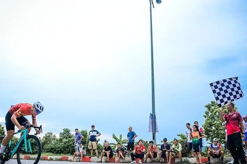 Những pha nước rút thần tốc xe đạp đường trường