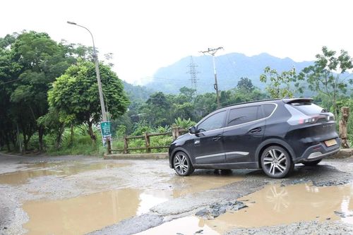 Cầu Chăm xuống cấp, người dân bất an