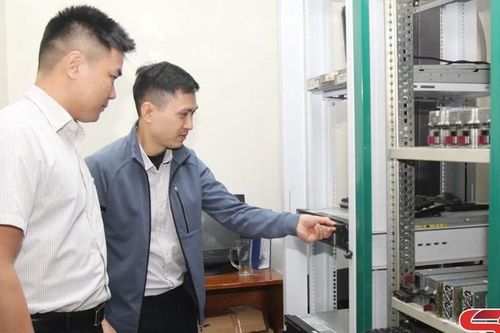 Đầu tư hạ tầng số, mạng viễn thông băng rộng