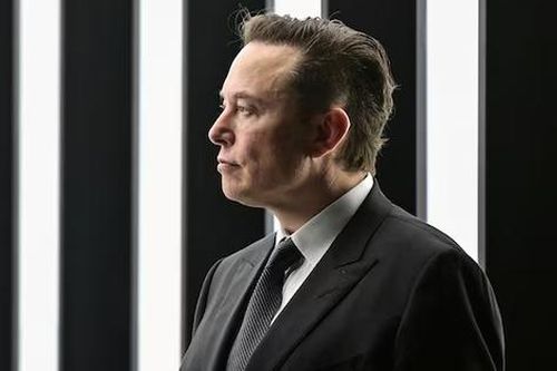 Tỷ phú Elon Musk đối mặt với vụ kiện tổ chức xổ số bầu cử 1 triệu USD
