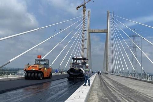 Ngắm cầu Bình Khánh cao tốc Bến Lức - Long Thành đang băng băng về đích