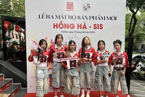 Ra mắt bộ họa cụ, họa phẩm chào năm học mới, Hồng Hà dành 29.220 sản phẩm quà tặng cho người dân