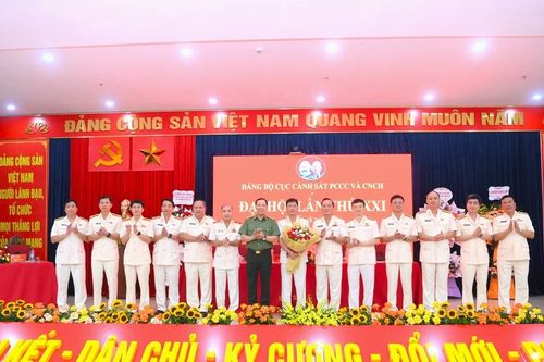 Xây dựng lực lượng Cảnh sát phòng cháy, chữa cháy và cứu nạn, cứu hộ thật sự trong sạch, vững mạnh, chính quy, tinh nhuệ, hiện đại