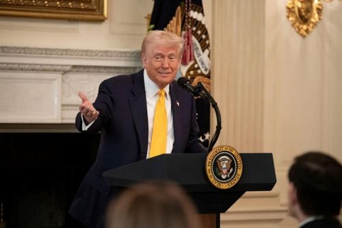 Tổng thống Trump đã mua 100 triệu USD trái phiếu từ khi nhậm chức
