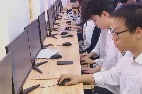 Lùi công bố điểm chuẩn đại học 2025 sang 22/8