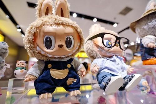 Cơn sốt Labubu giúp hãng sản xuất đồ chơi Pop Mart báo lãi 'khủng'