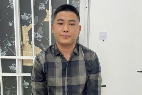 Thanh niên đánh gãy sống mũi tài xế ở TP.HCM vì 'tưởng taxi đi ngược chiều'