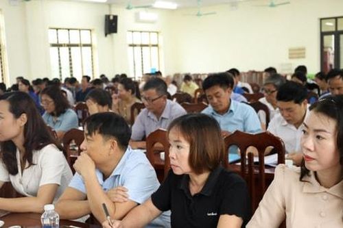 Xã Suối Hai phát động phong trào 'Bình dân học vụ số' và Chiến dịch 45 ngày đêm chuyển đổi số