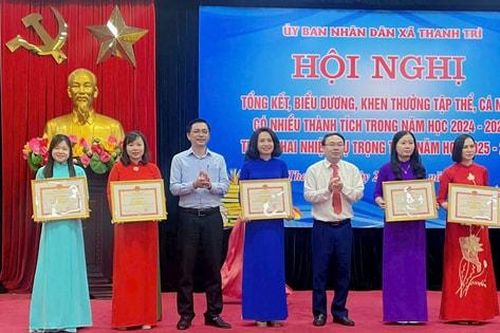 Xã Thanh Trì khen thưởng 59 tập thể, cá nhân hoàn thành tốt nhiệm vụ dạy và học