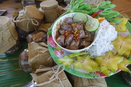 Những đặc sản Việt Nam nhìn 'hết hồn' nhưng ăn vào lại ngon quên lối về
