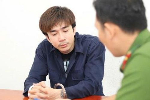 Ca sĩ Chi Dân và anh trai bị đề nghị truy tố vì tổ chức sử dụng ma túy