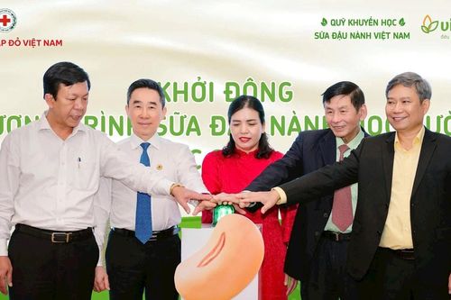 Trao dinh dưỡng lành, gieo mầm tương lai xanh