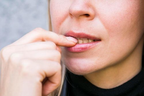 Dấu hiệu sớm bệnh tiểu đường biểu hiện ngay ở mắt và miệng